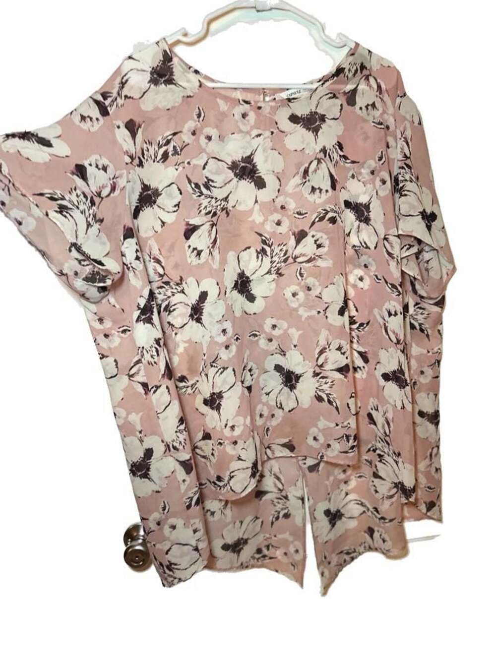 Capsule Pink Floral Chiffon Hi-Low Flutter Sleeve Blouse‎ - Picture 2 of 3